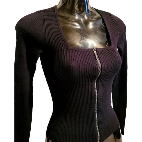 GUESS - Ribbed Long Sleeve Top - Picture 2 of 10